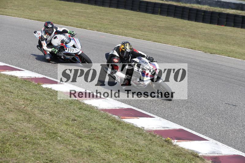 Archiv-2025/49 26.08.2025 Cornu Master School ADR/rot-rouge/311